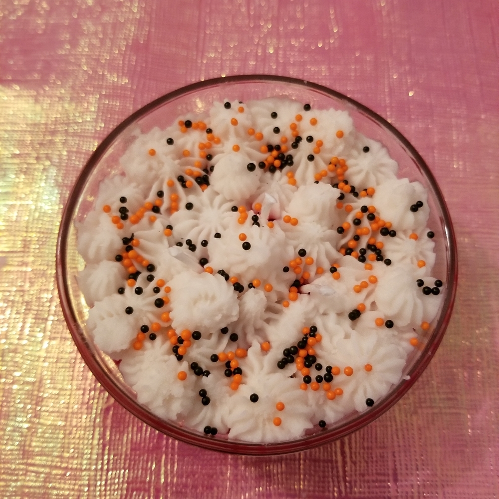 Apple Pie Scented, 4oz Candle, Whipped Topping, Highly Scented, 100% Soy Wax - Picture 3 of 4